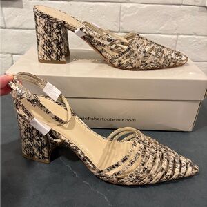 NIB Marc Fisher sz 7.5 Carmela2 Beige Snakeskin Strappy Heels